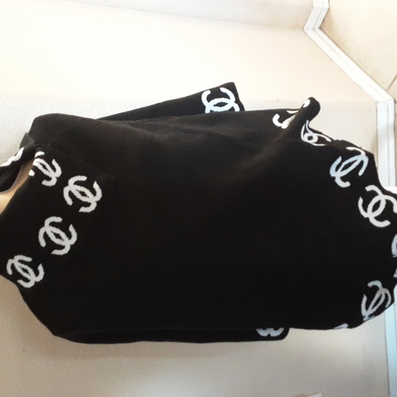 Sweater Cape - Picture 8 of 10